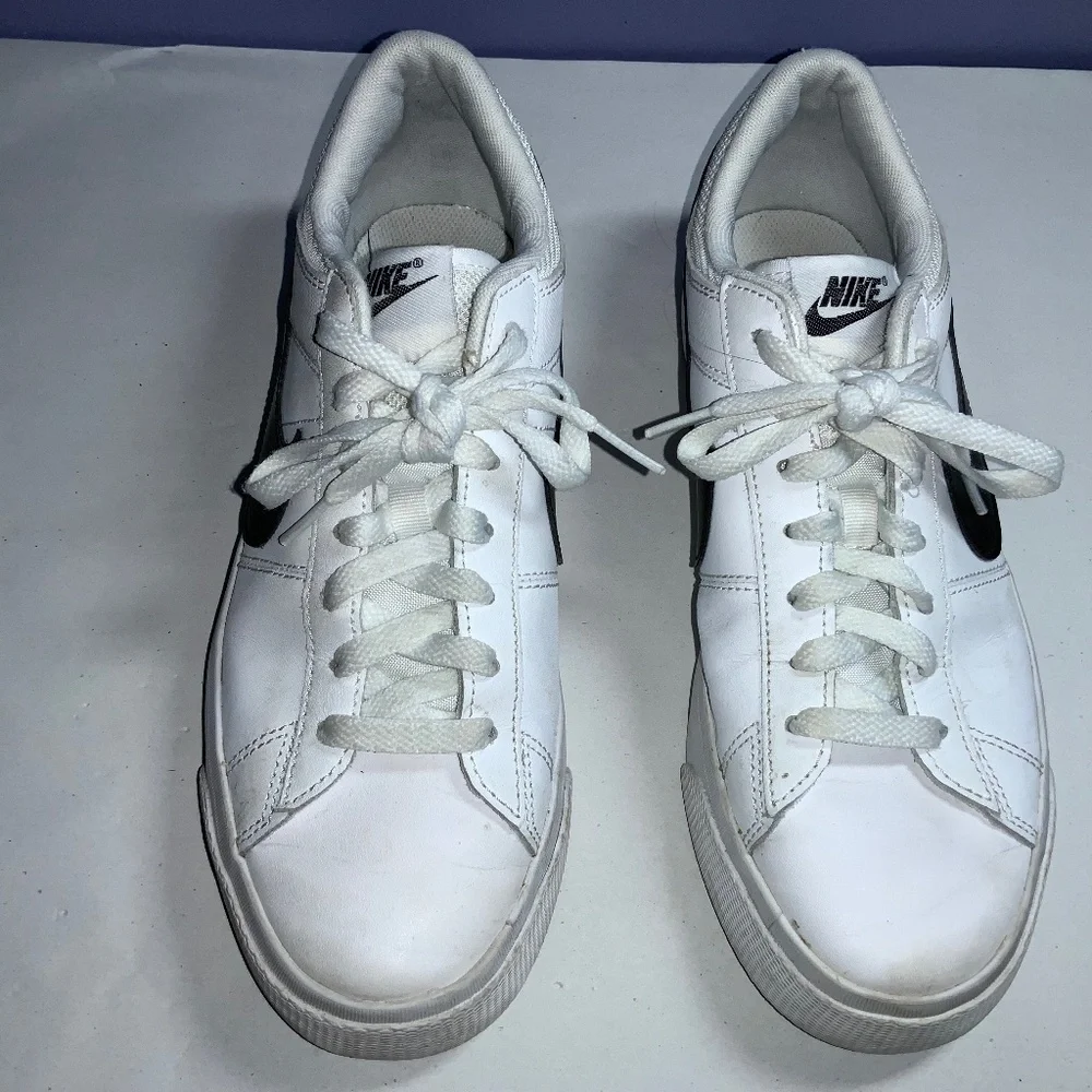 Nike Mens Match Supreme 631656-101 White leather Sneakers Sz 8 unisex